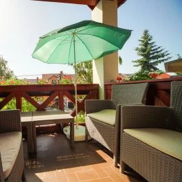 Siesta Vendégház Eger - Medence/kert