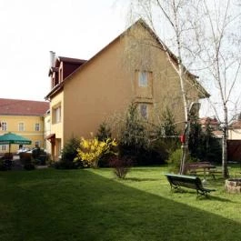 Tourist Motel Eger Eger - Medence/kert