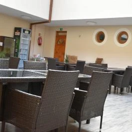 Végvári Hotel Eger Eger - Medence/kert