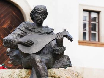 Tinódi Lantos Sebestyén szobor Eger