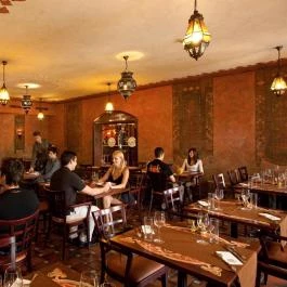 Shiraz Étterem & Dubai Kert Egerszalók - Egyéb