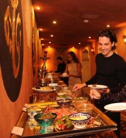 Shiraz Étterem & Dubai Kert