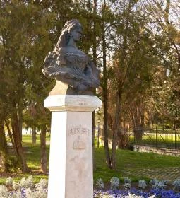 Erzsébet királyné szobra