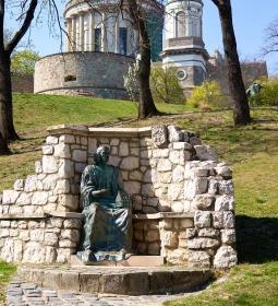 31. legjobb látnivaló: Vitéz János szobra