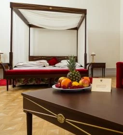 Károlyi Kastély Hotel & Restaurant 