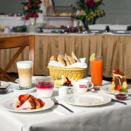 Károlyi Kastély Hotel & Restaurant Fehérvárcsurgó - Vendéglátás