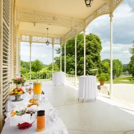 Károlyi Kastély Hotel & Restaurant Fehérvárcsurgó - Medence/kert