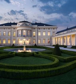 Károlyi Kastély Hotel & Restaurant 