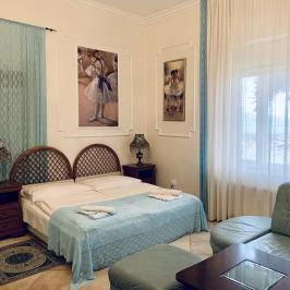 Zsuzsanna Kúria Feldebrő - Egyéb