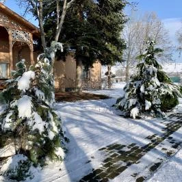 Zsuzsanna Kúria Feldebrő - Egyéb