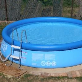 Papp Apartman Felsőörs - Medence/kert