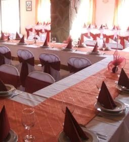 Jó barátok vendéglője 