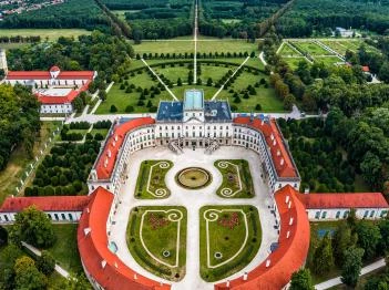 Esterházy-Kastély Fertőd