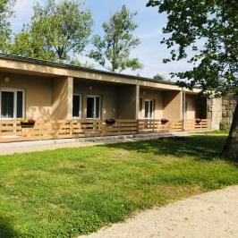 Napsugár Kemping és Panzió Fonyód - Medence/kert