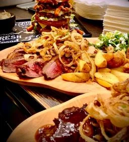 Happy Day Barbecue & Burger Bár