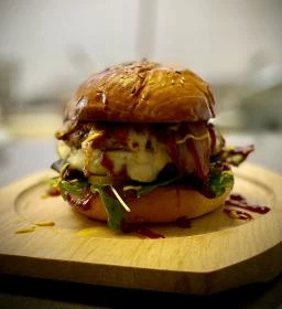 Happy Day Barbecue & Burger Bár