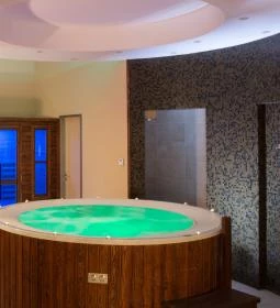 Erzsébet Királyné Szálloda