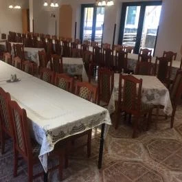 Mater Salvatoris Lelkigyakorlatos Ház Gödöllő - Vendéglátás