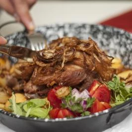 Gosztola Gyöngye-az erdő szállodája Gosztola - Vendéglátás