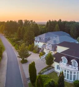 Gosztola Gyöngye-az erdő szállodája