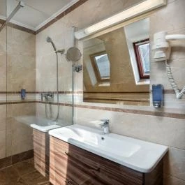 Gosztola Gyöngye-az erdő szállodája Gosztola - Szobák