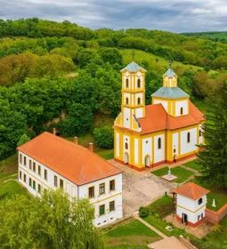 Szerb ortodox kolostor és templom