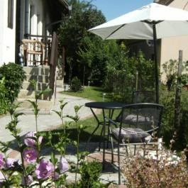 Kardos Apartman Gyenesdiás - Medence/kert