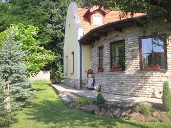 Katalin Kúria Gyömrő