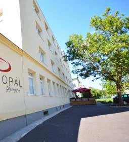 Hotel Opál 