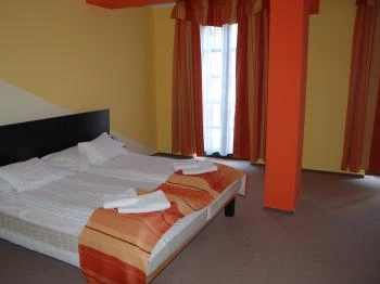 Napsugár Hotel Gyopárosfürdő