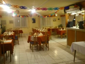 Dunaparti Csónakház Győr