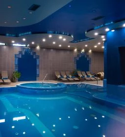 Golden Ball Club Hotel