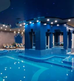 Golden Ball Club Hotel