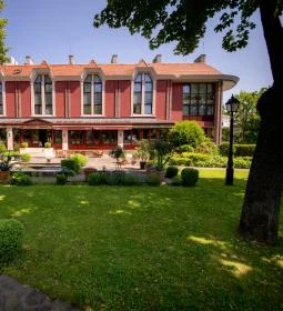 Golden Ball Club Hotel