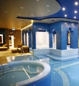 Golden Ball Club Hotel