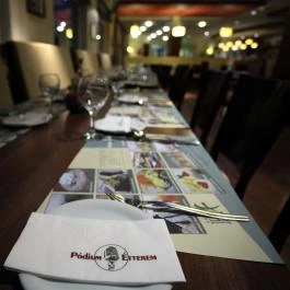 Hotel Famulus Győr - Vendéglátás