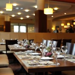 Hotel Famulus Győr - Vendéglátás