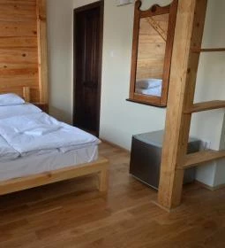 Révész Hotel, Étterem & Rosa Spa