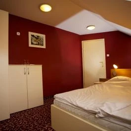 Teátrum Panzió Győr - Szobák