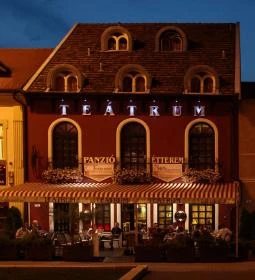 Teátrum Panzió