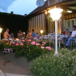 Amália Apartman Gyula - Medence/kert