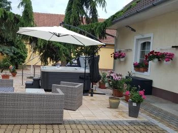 Beáta Apartman Gyula