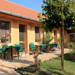 Estike Apartman Gyula - Külső kép