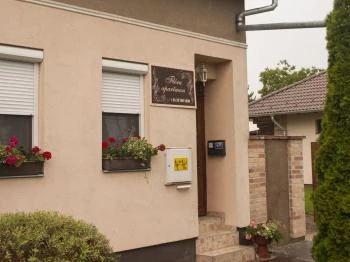 Flóra Apartman Gyula