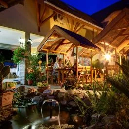 Fodor Hotel Gyula - Medence/kert