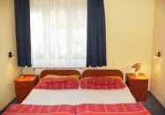 Jázmin Panzió Gyula