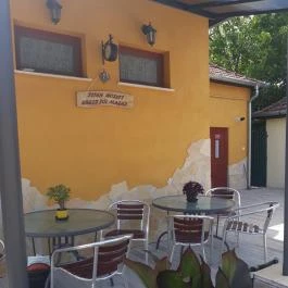 Margaréta Apartman Gyula - Medence/kert