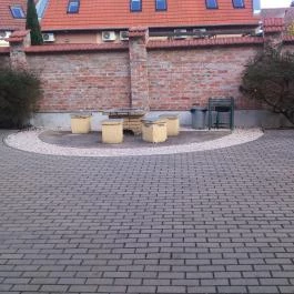 Szamócás Apartman Gyula - Medence/kert