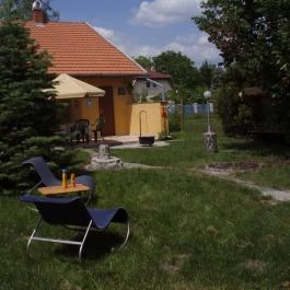 Szanazugi Oázis Vendégház Gyula - Medence/kert