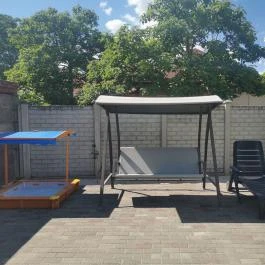 Vadász Vendégház Gyula - Medence/kert